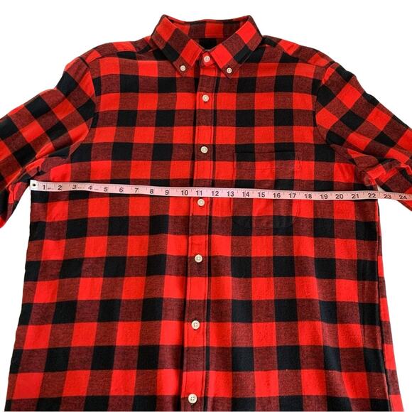 Via Penny Lane Reworked Apparel | Guns N’ Roses Custom Red Button Down Flannel - Picture 6 of 9